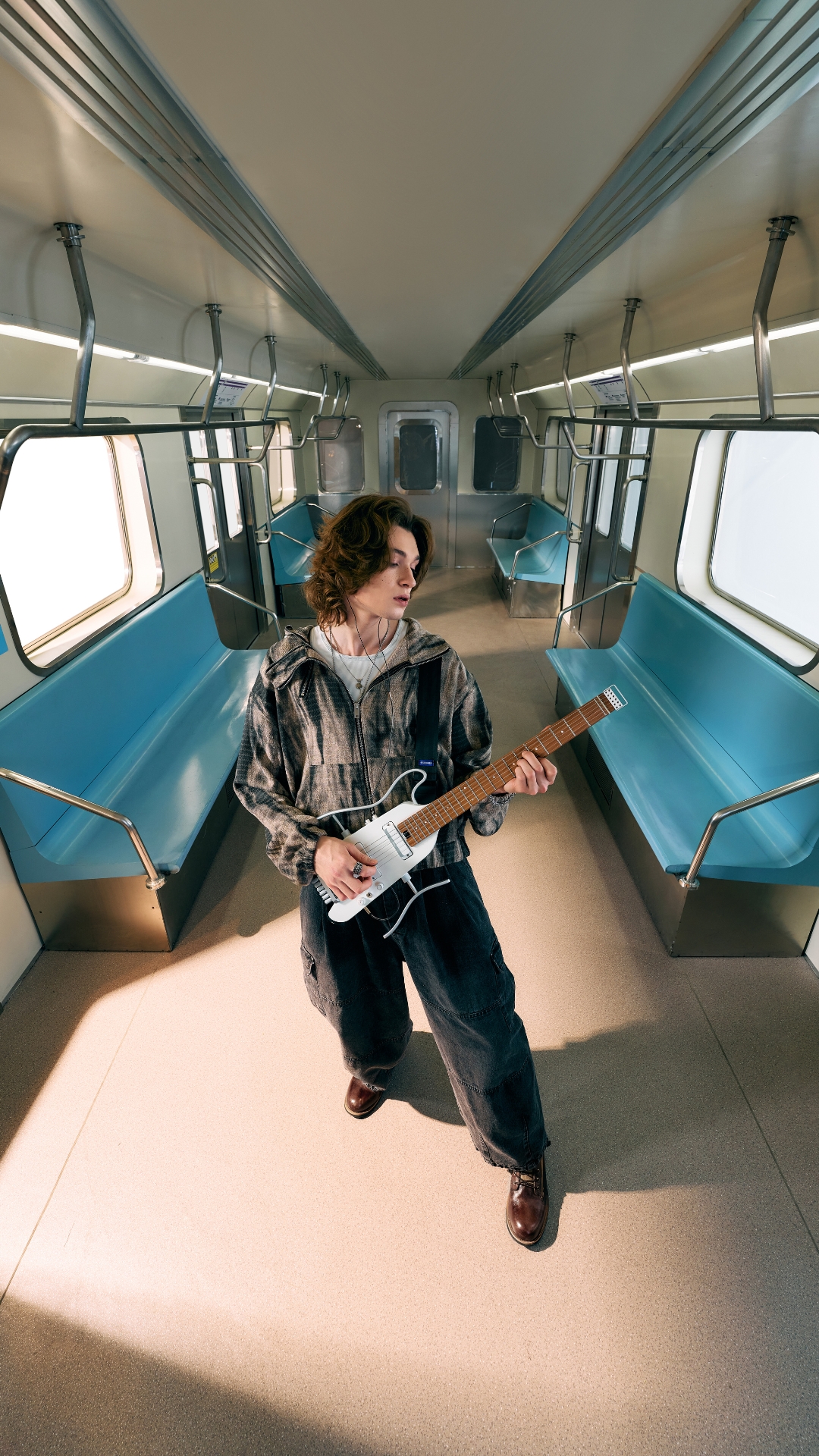 Donner HUSH X PRO White Electric Guitar Kit - Smart Travel Guitar with Dozens of Preset Combinations 7 Tone Sim Options