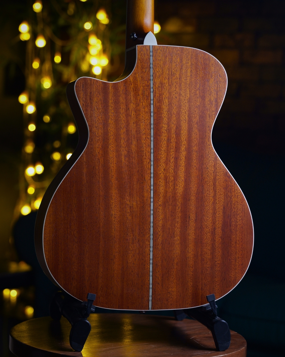 AC40C Vintage yellow Solid Spruce Top Acoustic Guitar  Mahogany Back  Sides