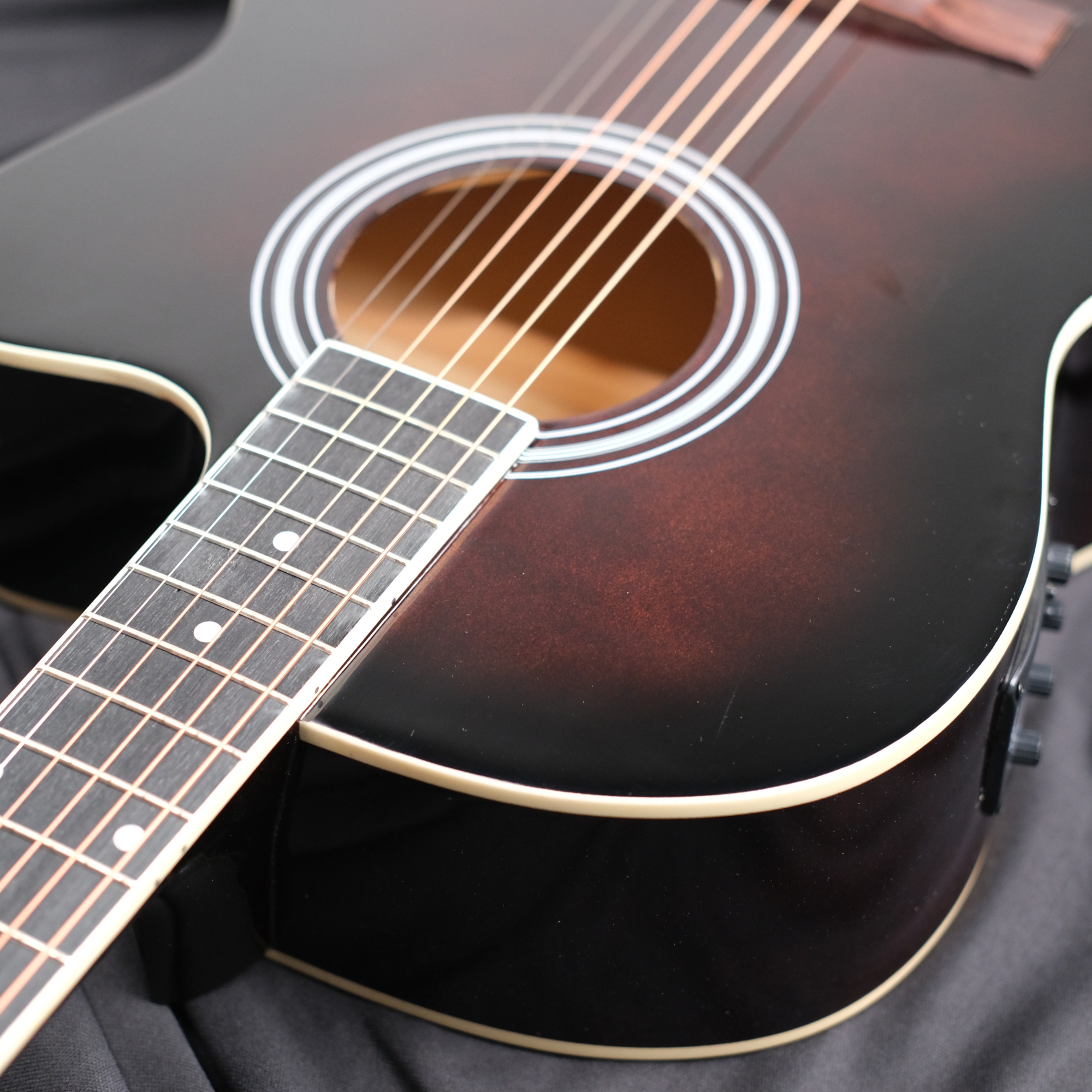 Richtone 39inch RT39CEQ 3 BAND EQ Brown glossy cutaway guitar