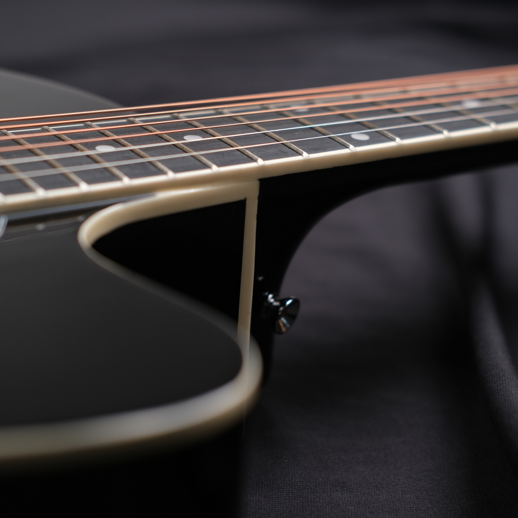 Richtone 39inch RT39CEQ 3 BAND EQ black glossy cutaway guitar