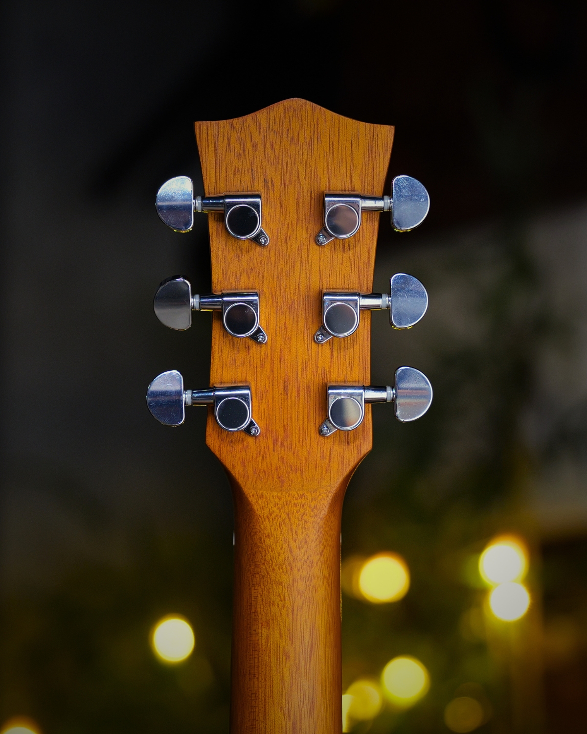 GA40C Tobacco sunburst Solid Spruce Top Acoustic Guitar  Mahogany Back  Sides