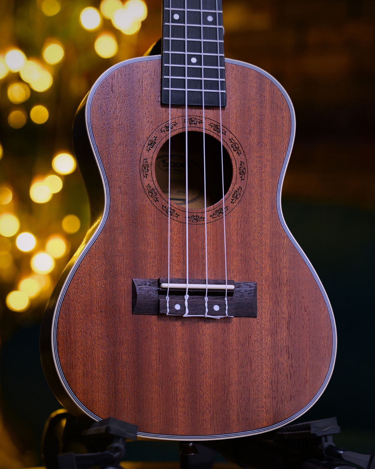 SQOE SQ-24THX Concert Ukulele  Mahogany Concert Ukulele
