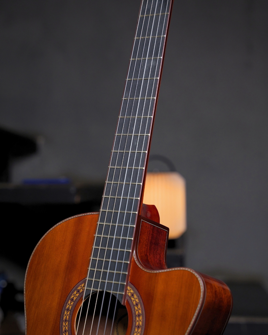SQOE EC3968 Cedar Natural Classical Guitar