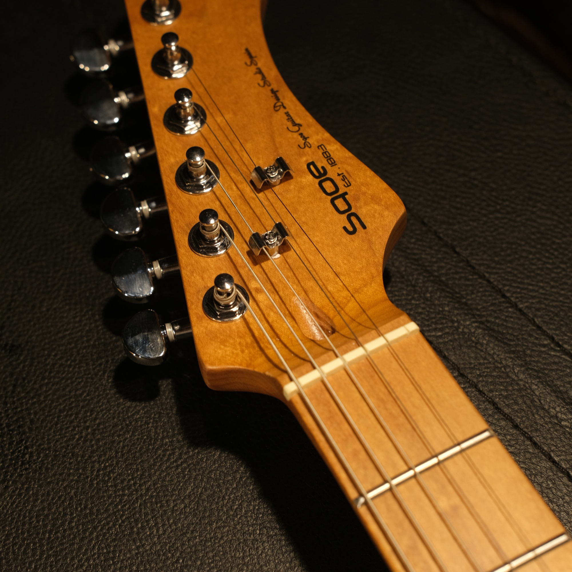 SQOE SEST610 HSS DARK KNIGHT SERIES - BLACK