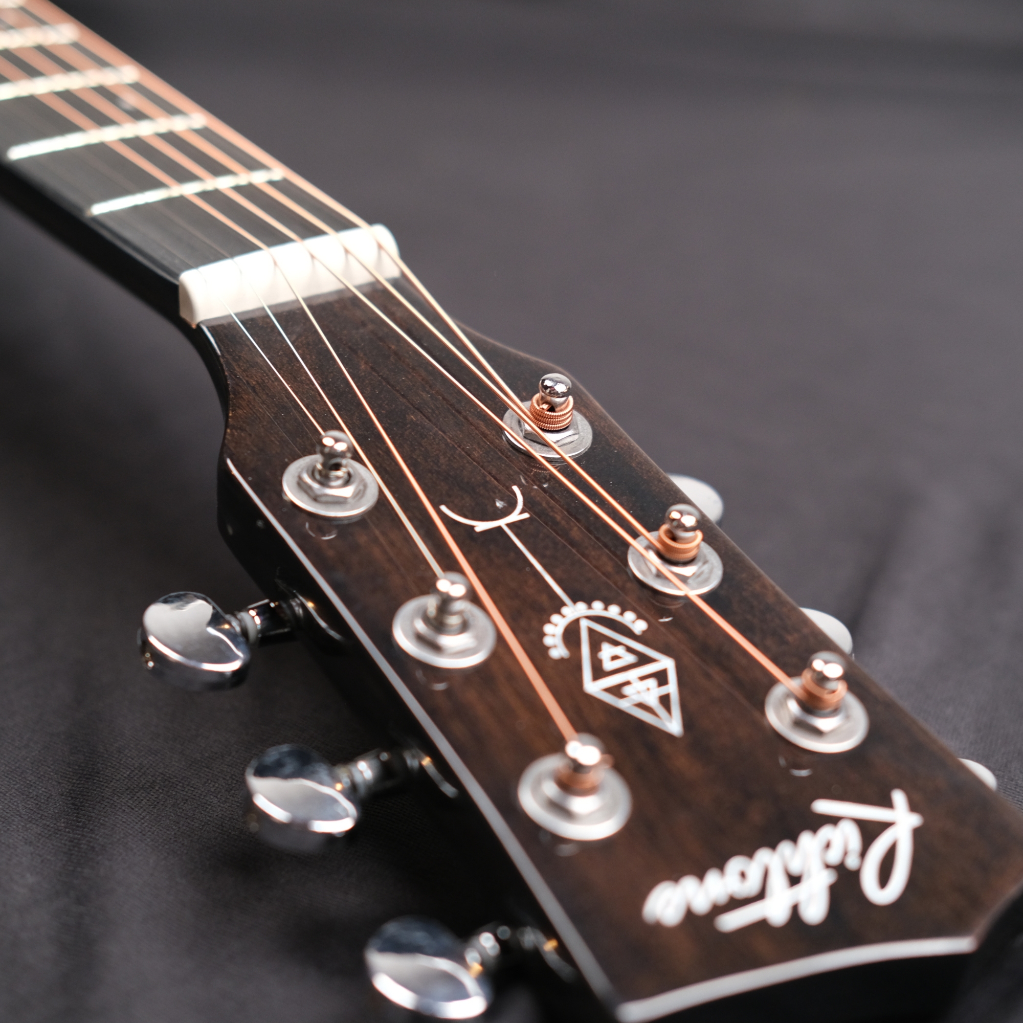 Richtone RT39C MG all Mahogany cutaway guitar black gloss