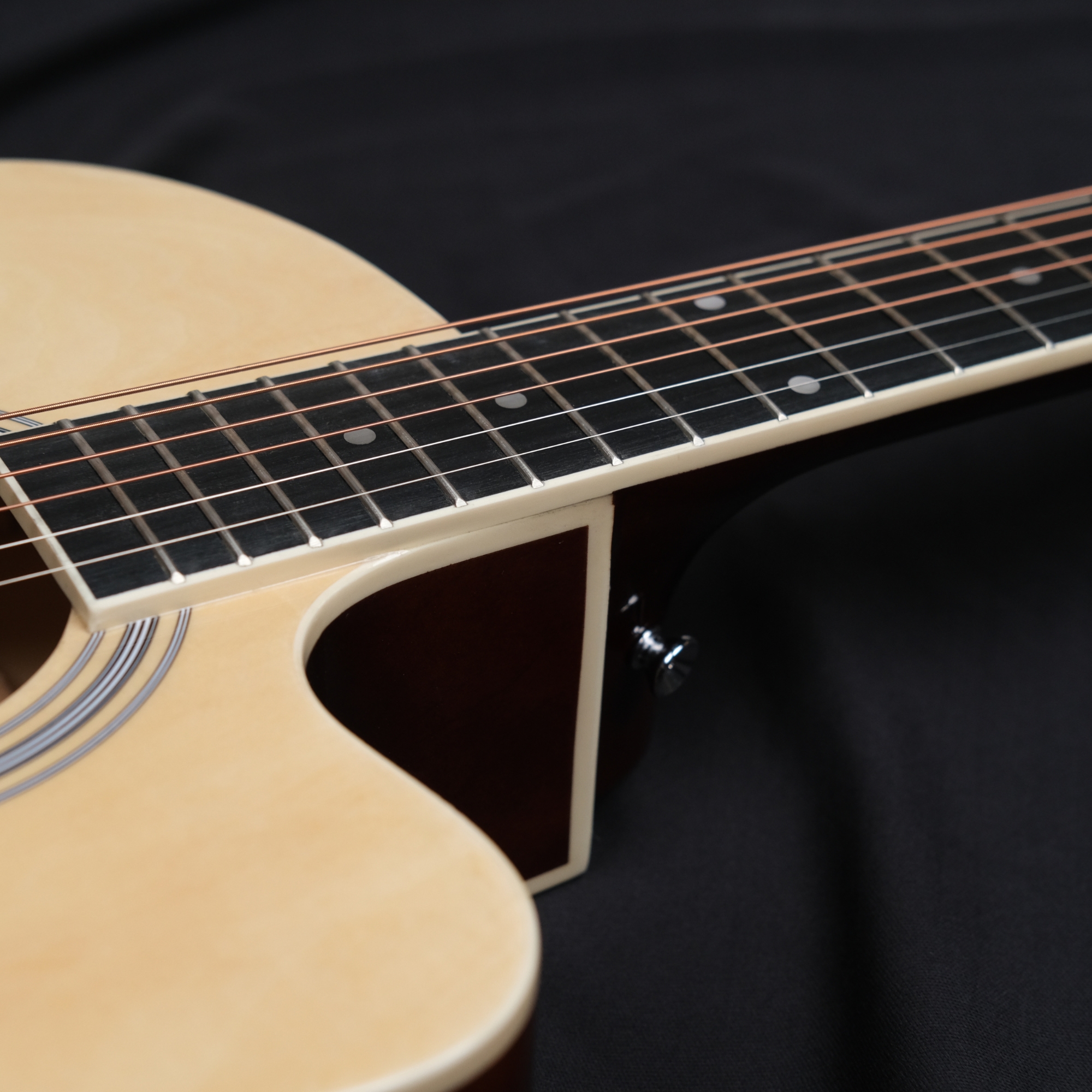 Richtone 39inch RT39CEQ 3 BAND EQ Natural glossy cutaway guitar