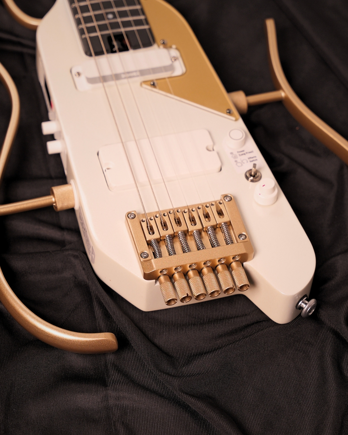 Donner HUSH X PRO white luxe Electric Guitar Kit - Smart Travel Guitar with Dozens of Preset Combinations 7 Tone Sim Options