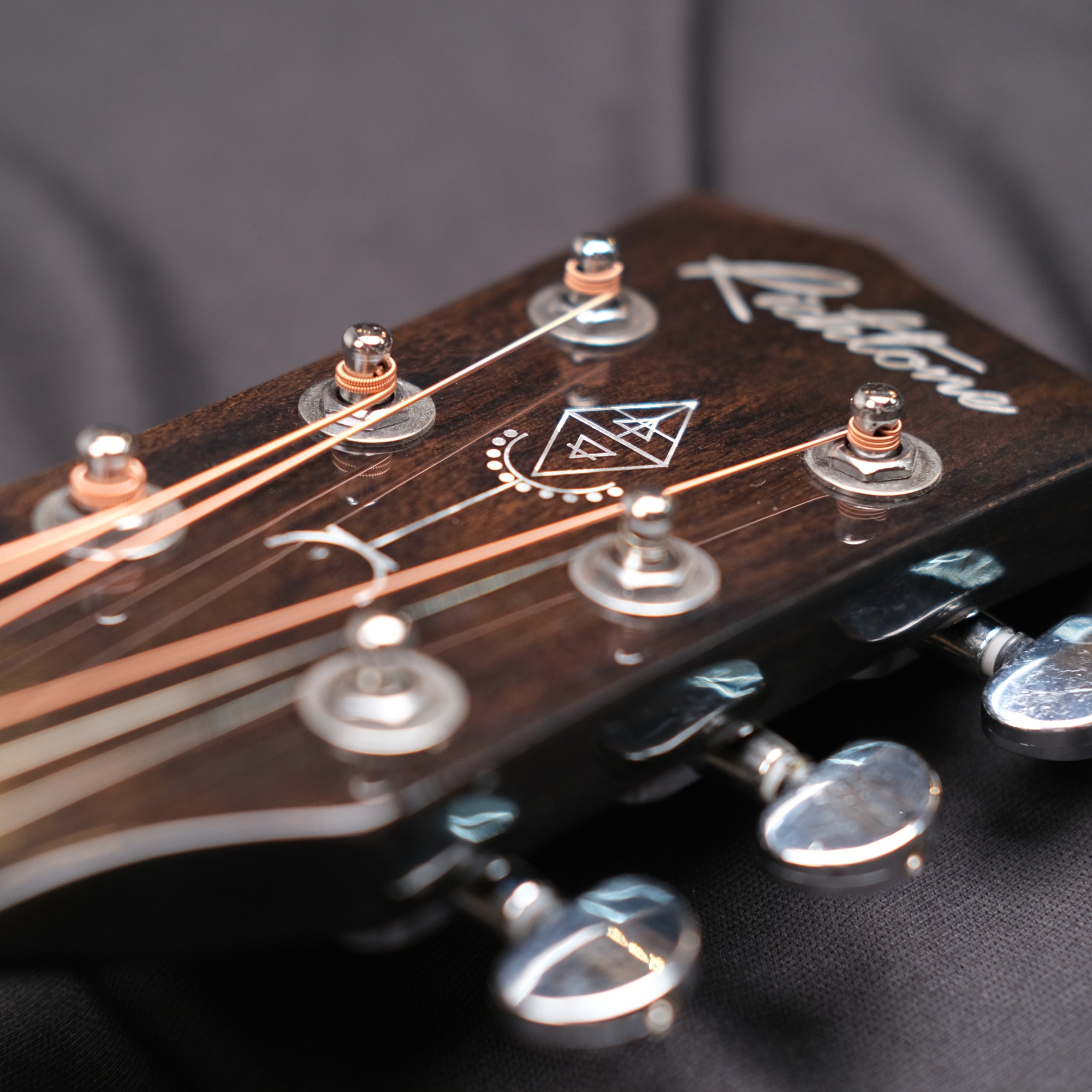 Richtone RT39C MG all Mahogany cutaway guitar black gloss