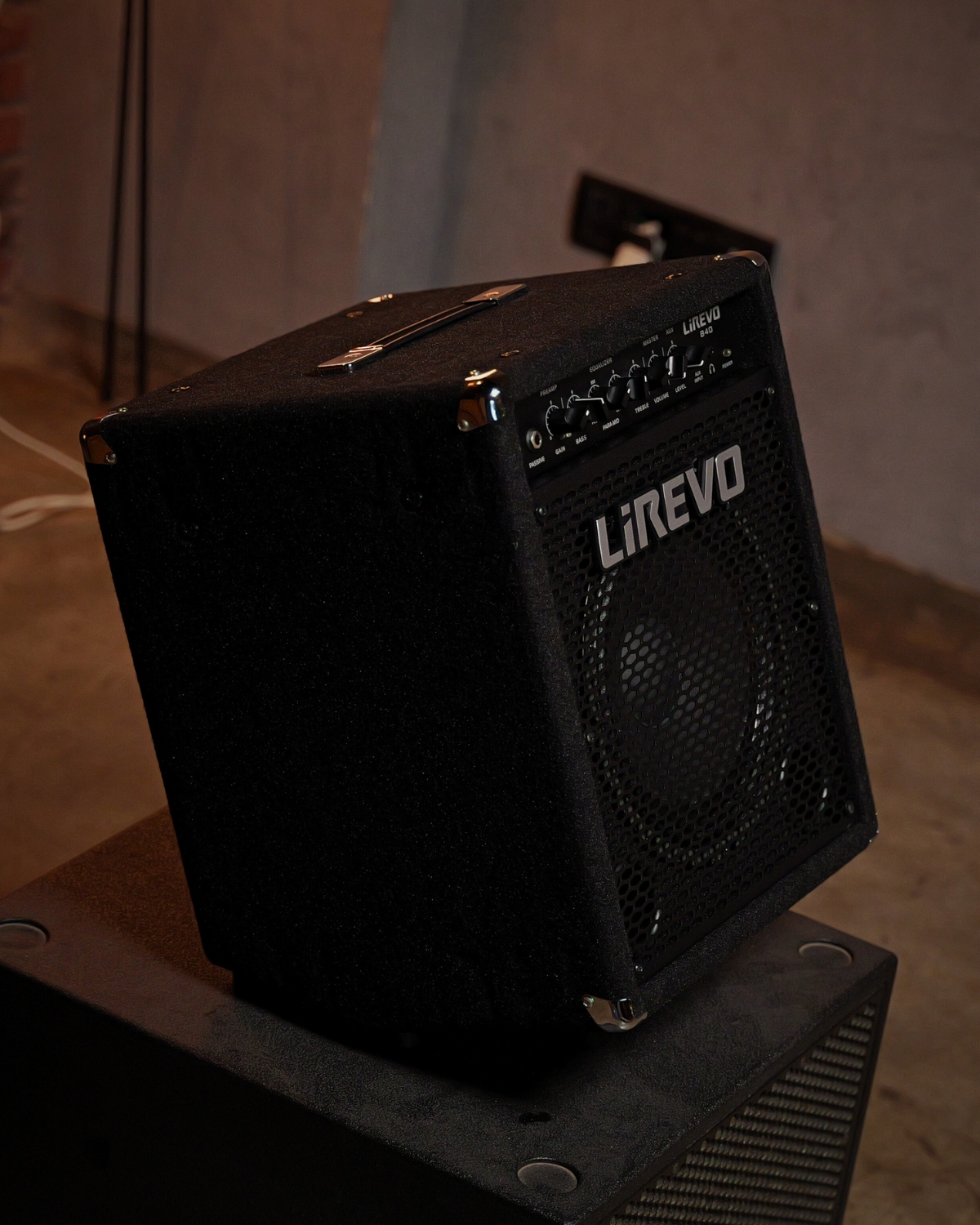 Lirevo B40 40W Bass Guitar Amplifier  India