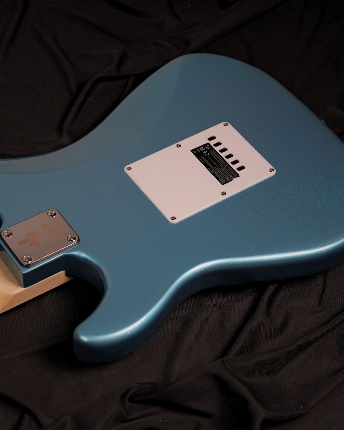 Donner DST-100T 39 Inch Full Size Electric Guitar Kit Solid Body Tidepool Beginner Starter with Amplifier Bag Capo Strap String Tuner Cable Picks