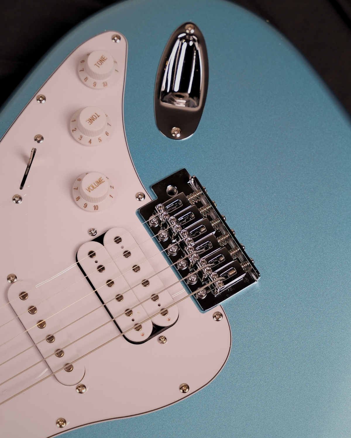 Donner DST-100T 39 Inch Full Size Electric Guitar Kit Solid Body Tidepool Beginner Starter with Amplifier Bag Capo Strap String Tuner Cable Picks