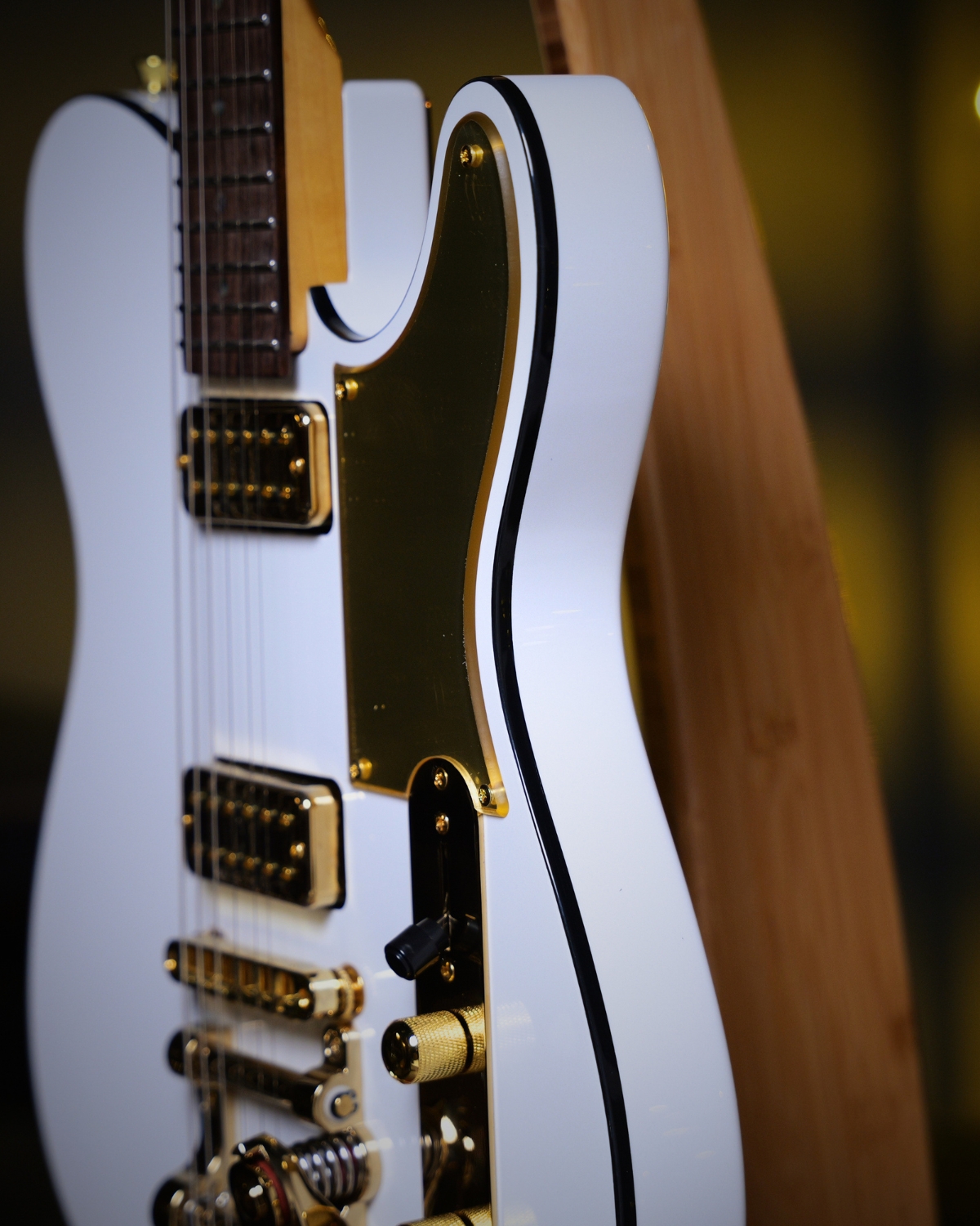 SQOE SETL1000FR  Pearl white Premium Custom Telecaster with Bigsby Tremolo  ABS Case