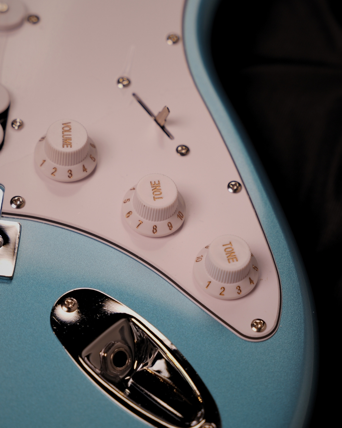 Donner DST-100T 39 Inch Full Size Electric Guitar Kit Solid Body Tidepool Beginner Starter with Amplifier Bag Capo Strap String Tuner Cable Picks