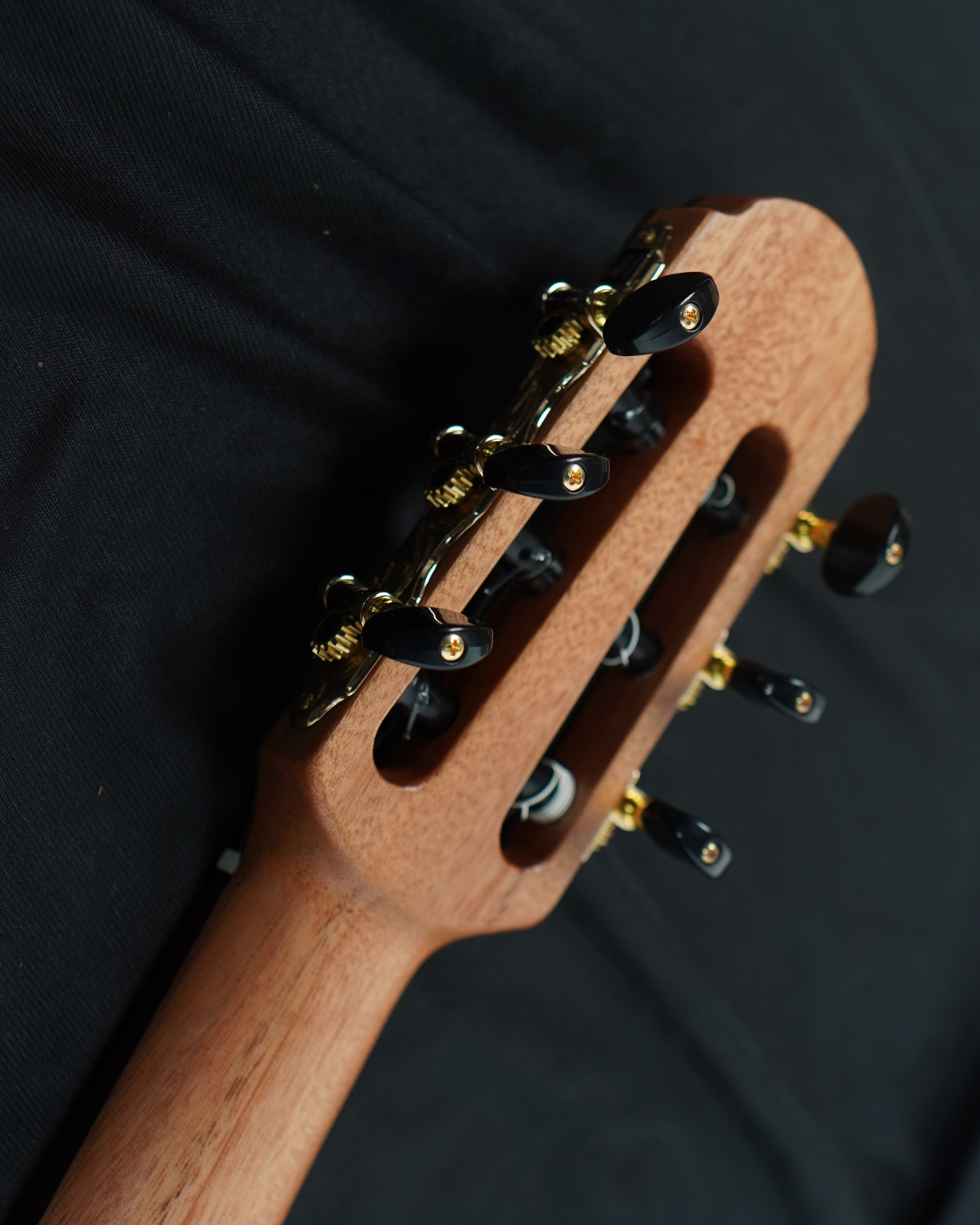 Martinez MS14RS Performer Solid Spruce  Rosewood Classical Guitar  MY01 EQ India