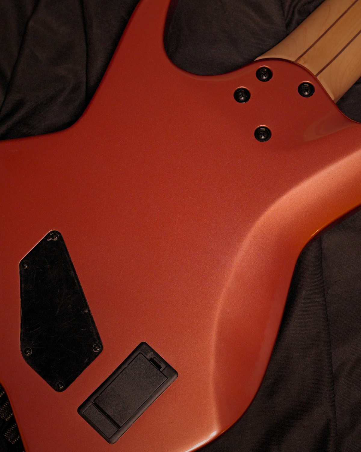 HEX NB505G Metallic Rose Gold Headless Bass  5-String Multiscale