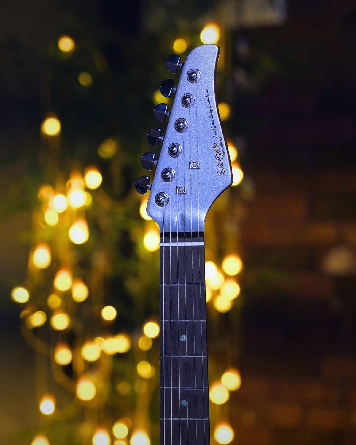 SQOE SEIB500 Sparkling Silver HH Super Strat series