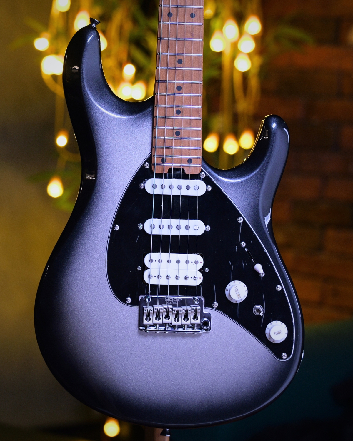 SQOE SEMS200 MWA Metallic Silverburst HSS Alnico 5 Electric Guitar