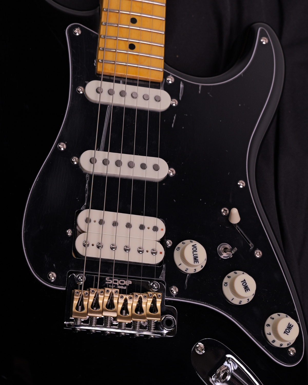 SQOE SEST1000 Black HSS with hardcase