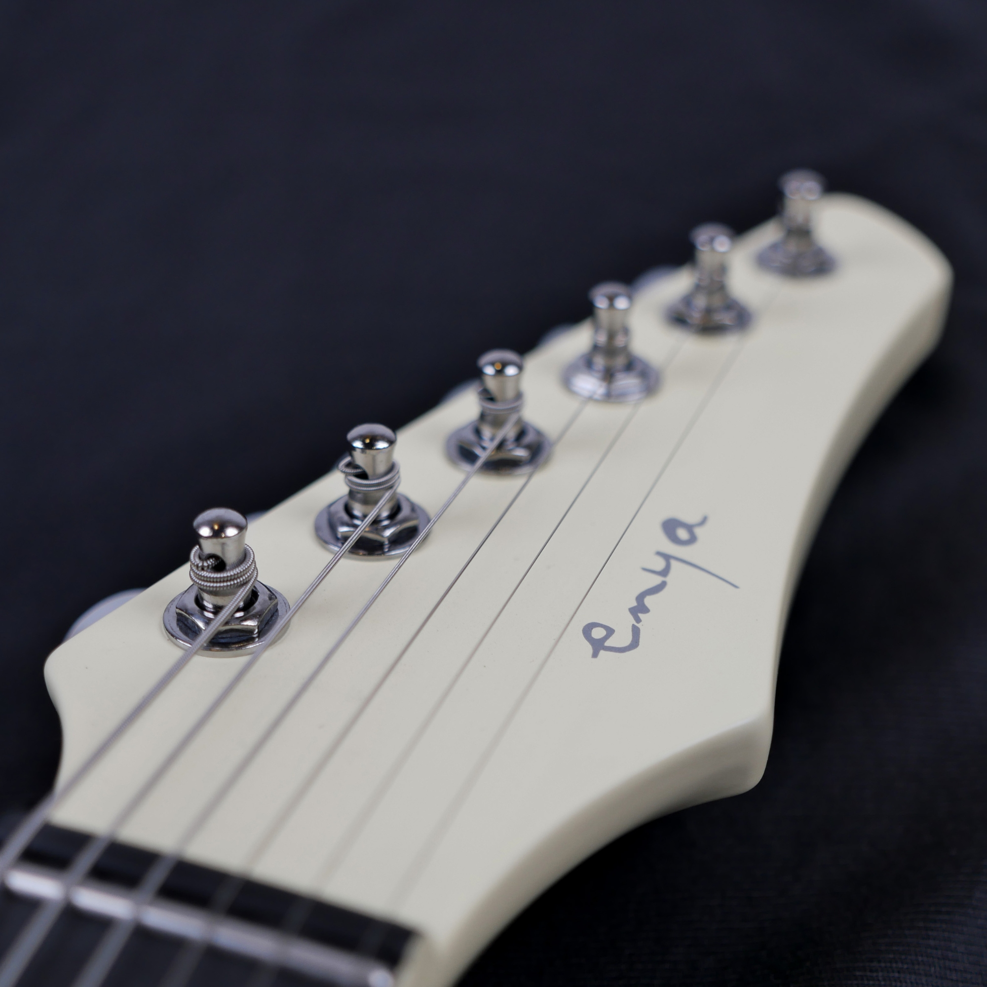 Enya Nova Inspire series Ivory smart electric guitar exclusive thickened bag Type-C charging cable