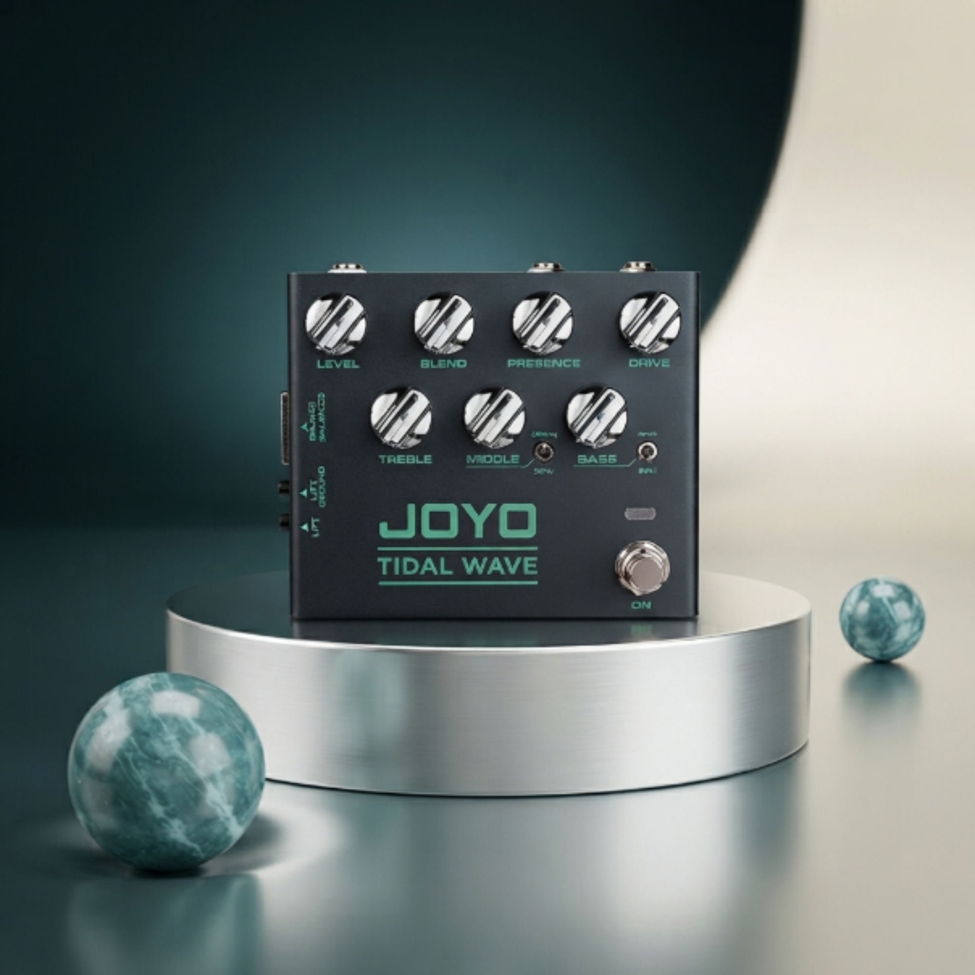 Joyo R-30 Tidal Wave Bass Preamp Pedal