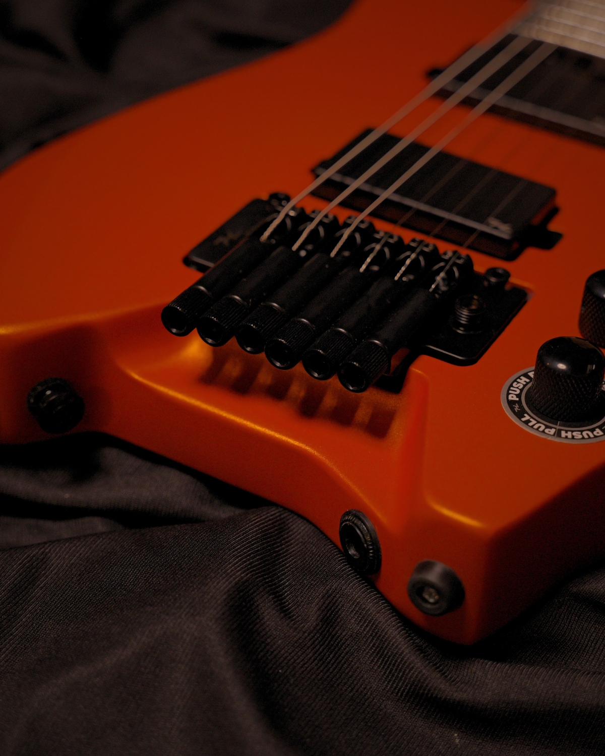 HEX N500S Headless Guitar Metallic coral orange Active Pickups Stainless Frets