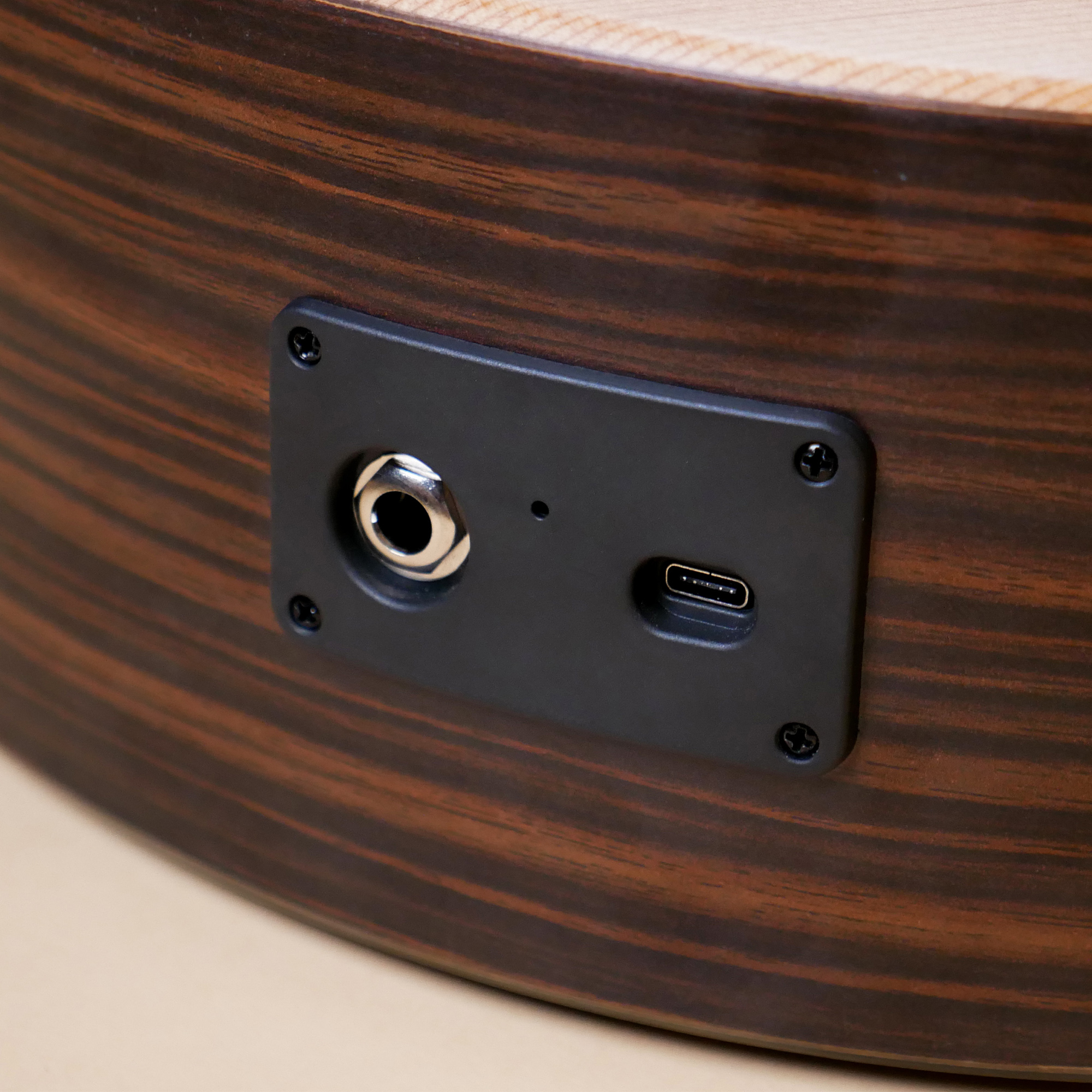 Enya EA X0 SP1 EQ Transacoustic Grand Auditorium acoustic guitar