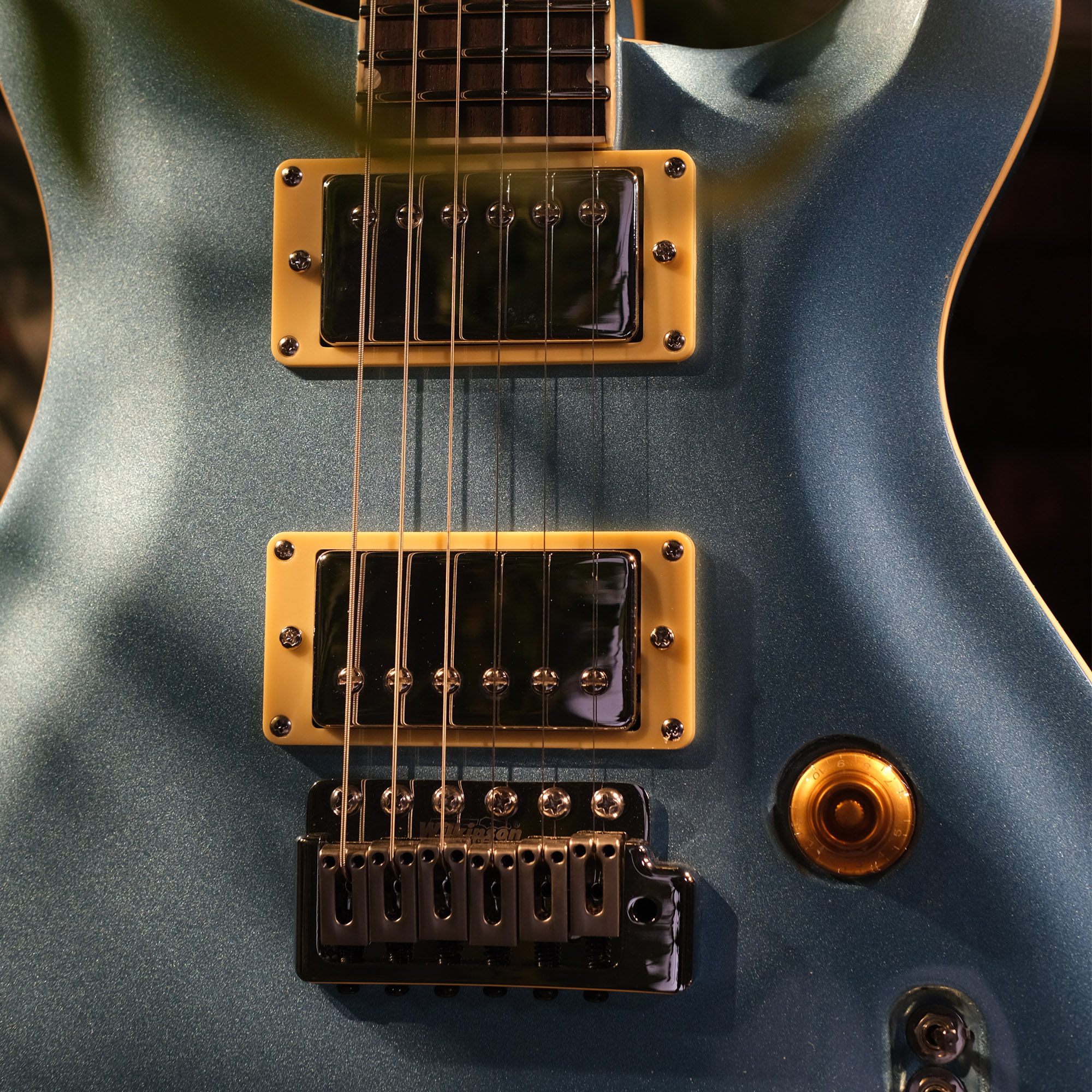 SQOE SE200 FLASH ICE BLUE Electric Guitar Wilkinson Tremolo Mirror Gloss Finish