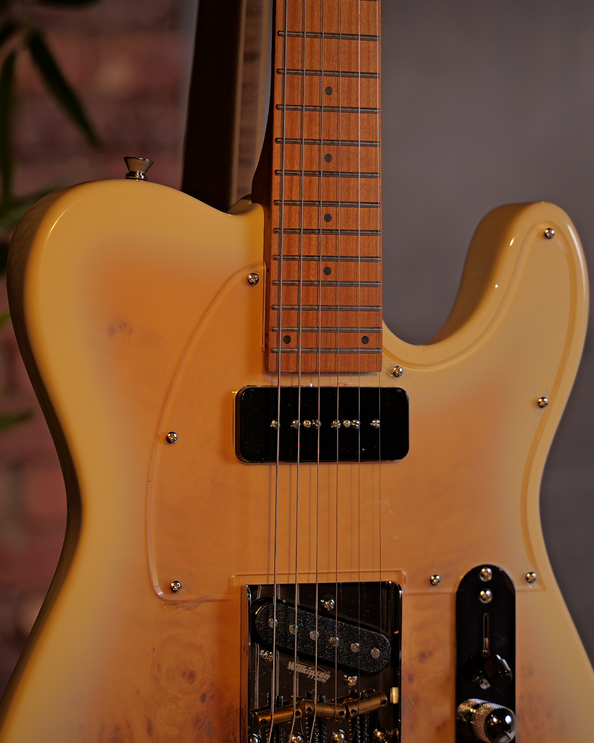 SQOE SETL550 Ivory Whisper White Tele-Style Guitar