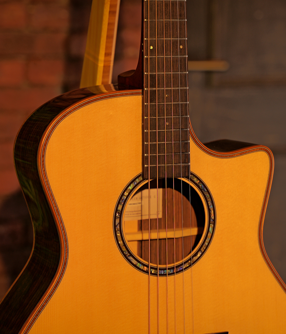 Hex GA750CEG -QUEEN SERIES WITH LR BAGGS ELEMENT BRONZE EQ - ALL SOLID