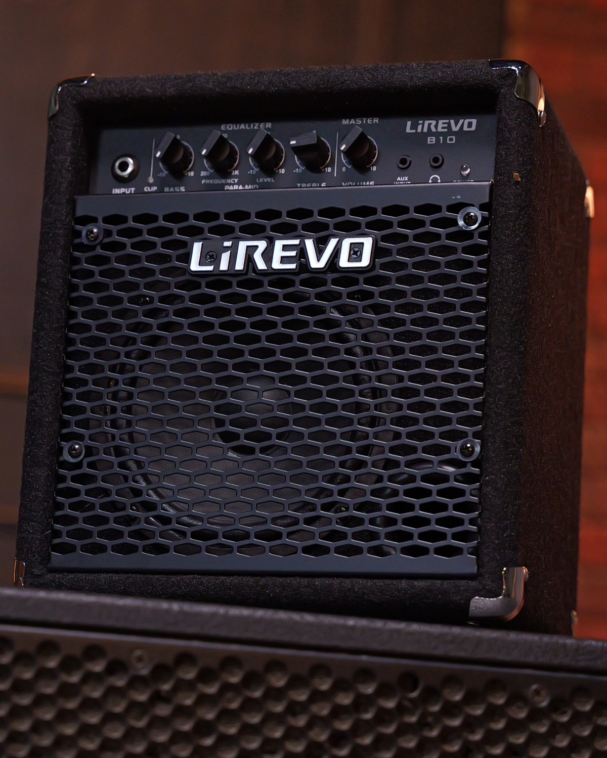 Lirevo B10 10W Bass Guitar Amplifier India