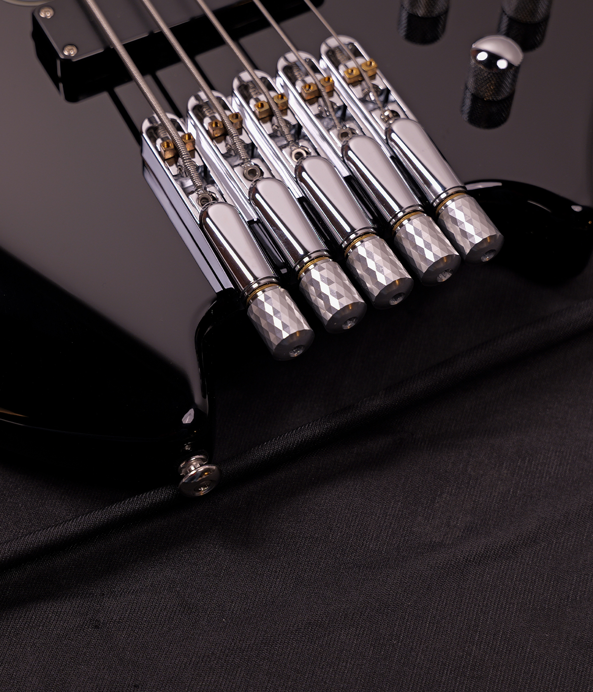 SQOE SBWT750 Black Warrior 5-String Headless Bass