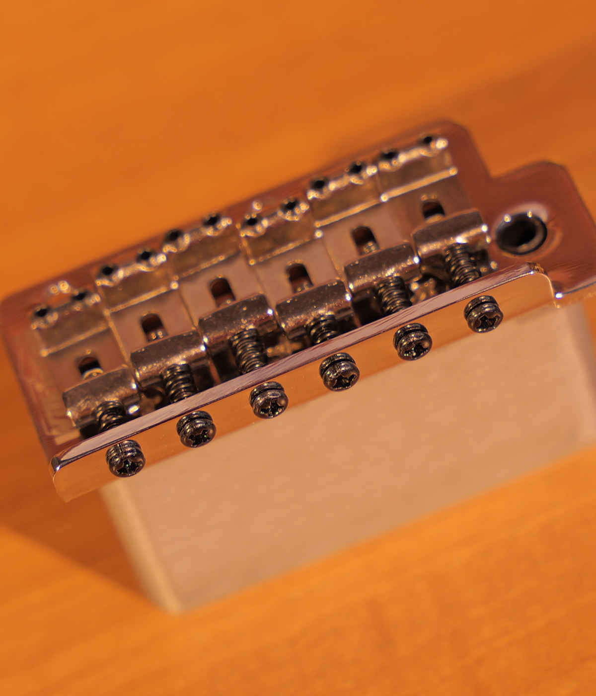 Wilkinson WOV01-CR Vintage 6-Screw Tremolo Chrome