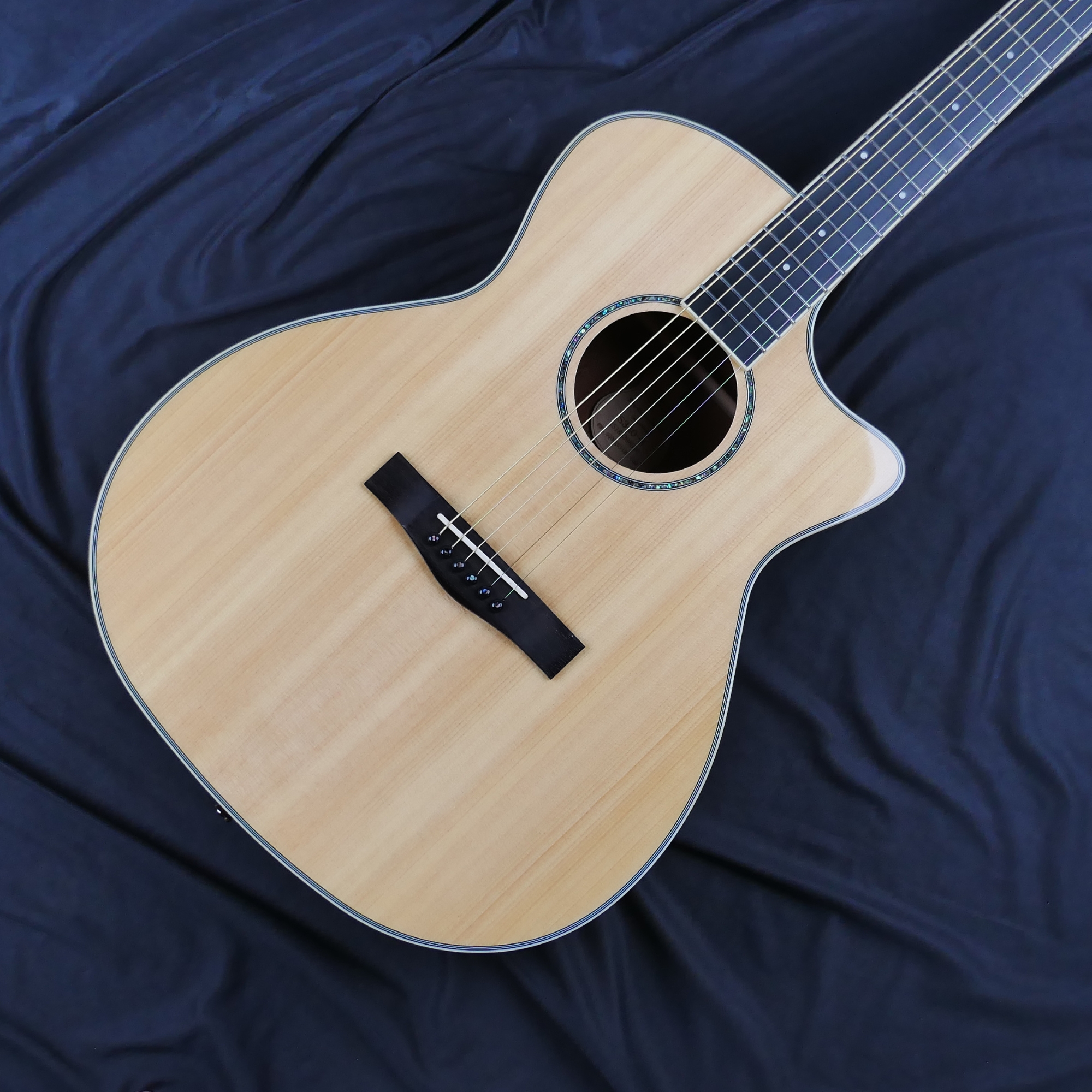 SQOE S340 FGCS Solid top Acoustic guitar - Natural