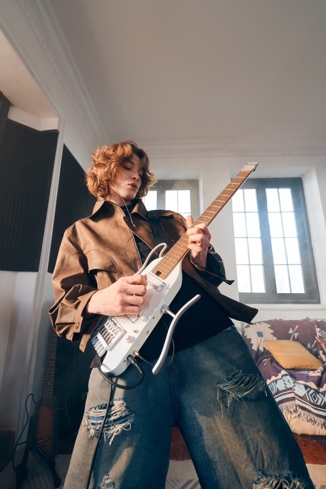 Donner HUSH X PRO Black Electric Guitar Kit - Smart Travel Guitar with Dozens of Preset Combinations 7 Tone Sim Options