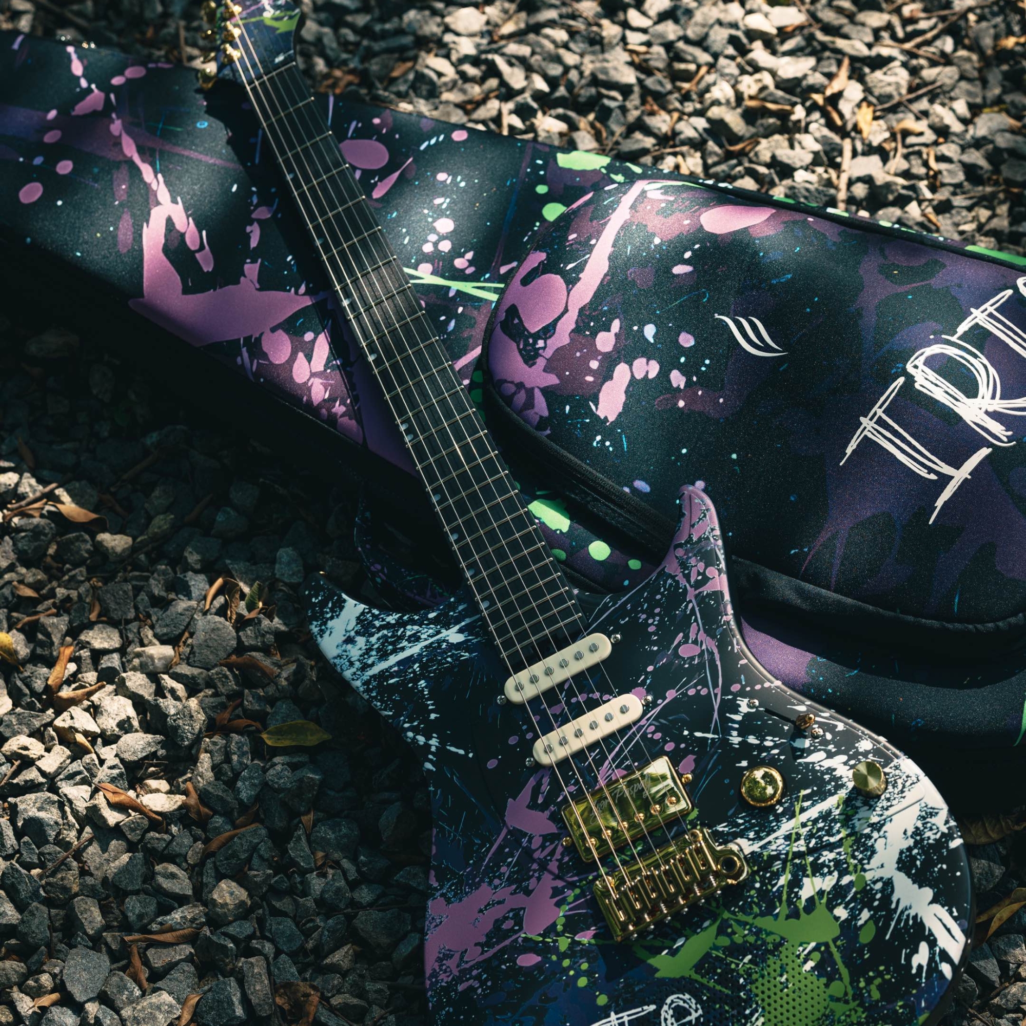 Enya Nova Inspire series Iris smart electric guitar  exclusive thickened bag   Type-C charging cable