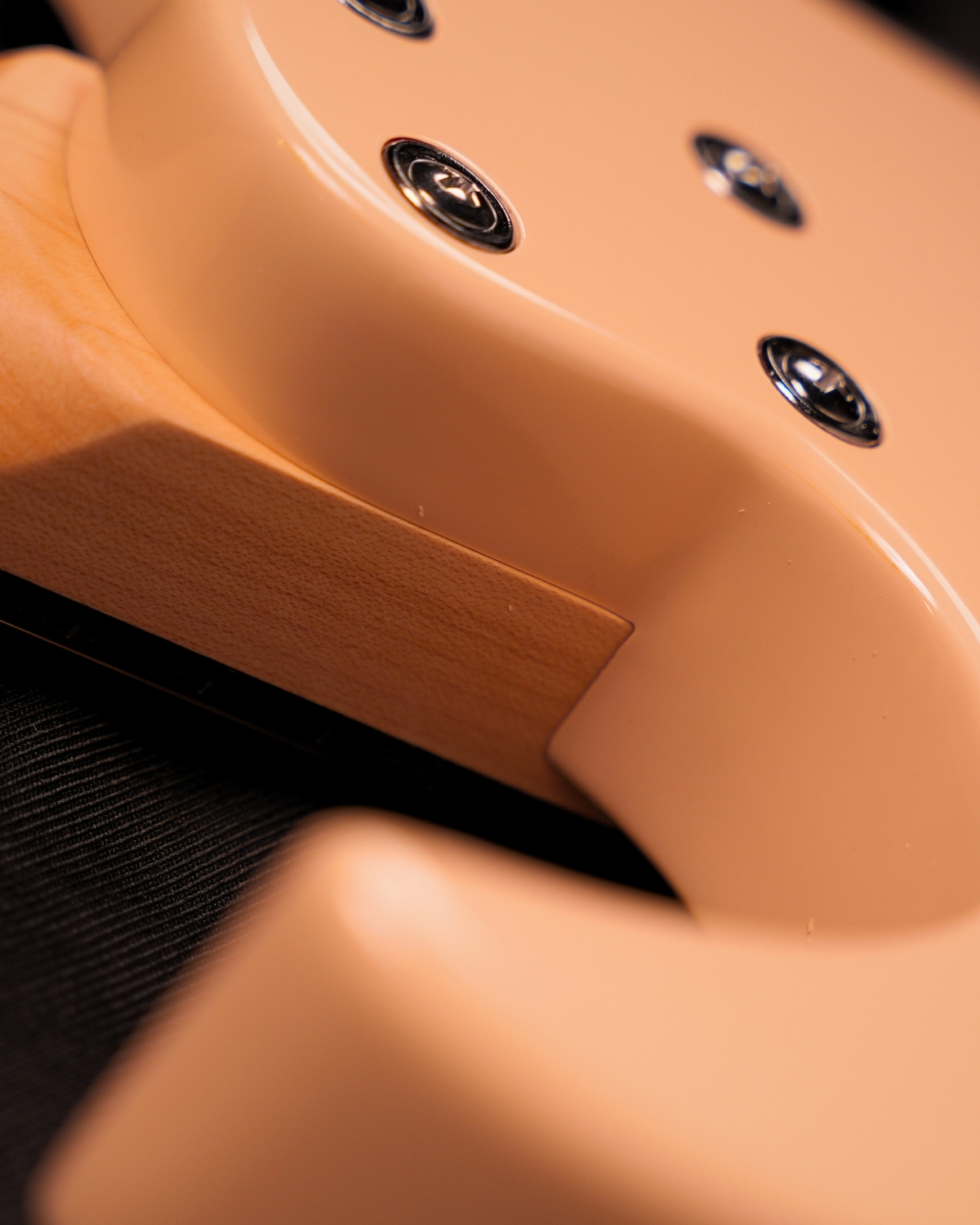 Donner DMT-66 39 Inch Full Size Electric Guitar for Beginner Starter Electric Guitar Kit with Bag Pink