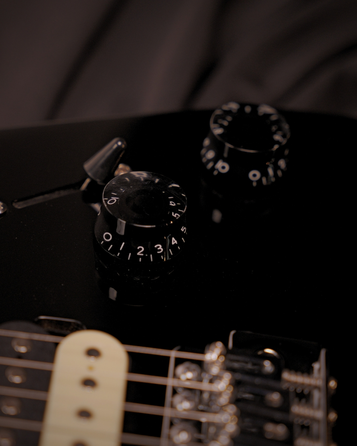 Donner DMT-66 39 Inch Full Size Electric Guitar for Beginner Starter Electric Guitar Kit with Bag Black