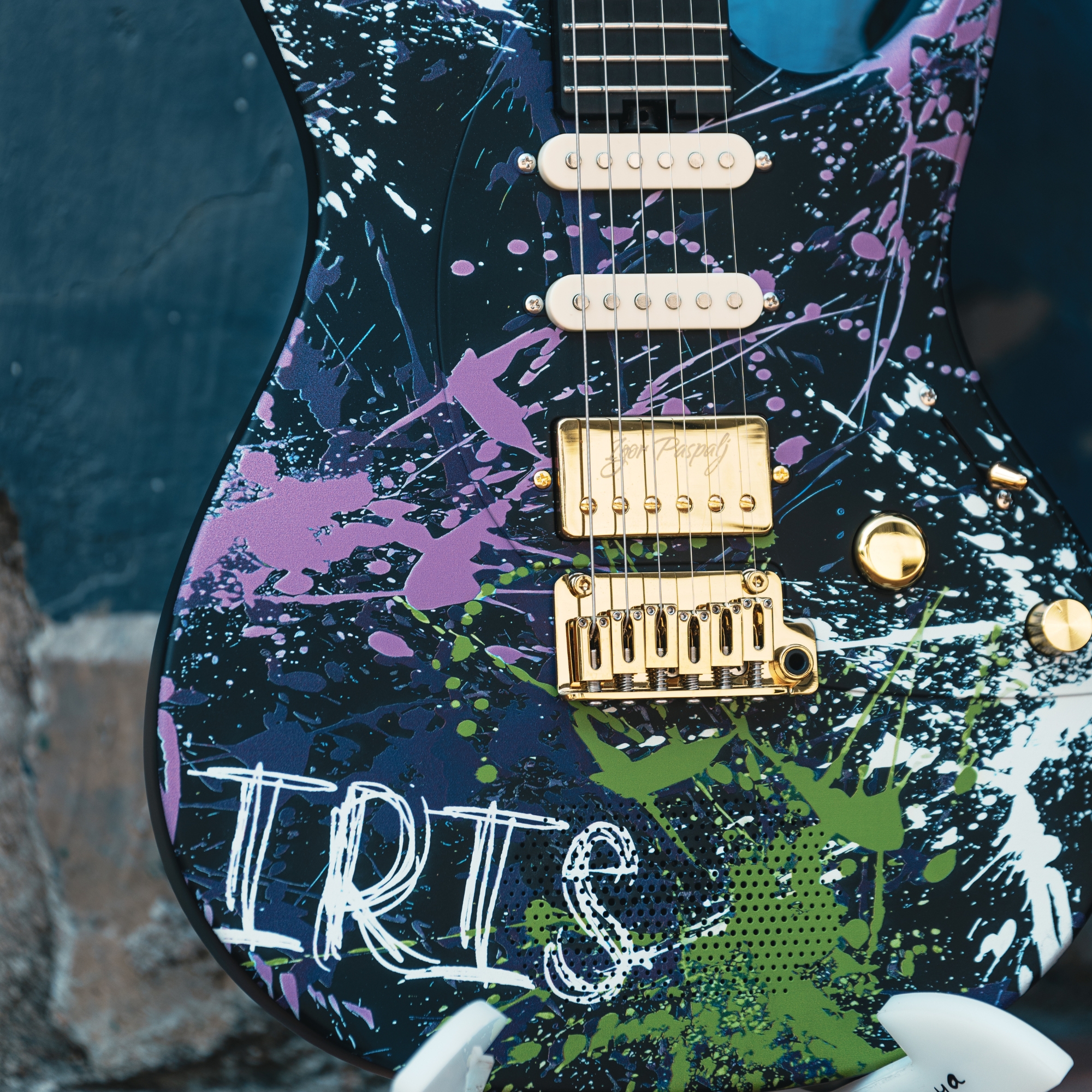 Enya Nova Inspire series Iris smart electric guitar  exclusive thickened bag   Type-C charging cable