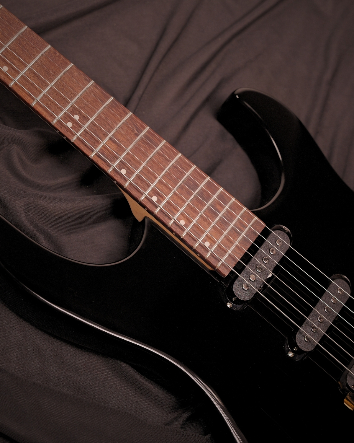 Donner DMT-66 39 Inch Full Size Electric Guitar for Beginner Starter Electric Guitar Kit with Bag Black