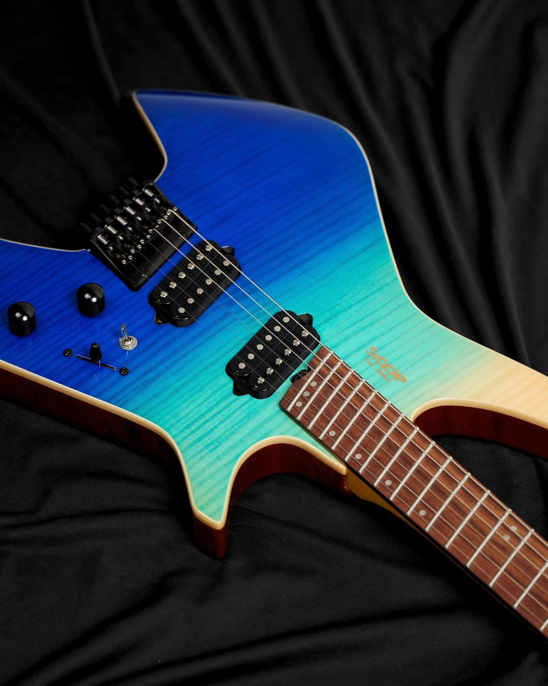 SQOE SEWT998 Headless Electric Guitar - Ocean Blue