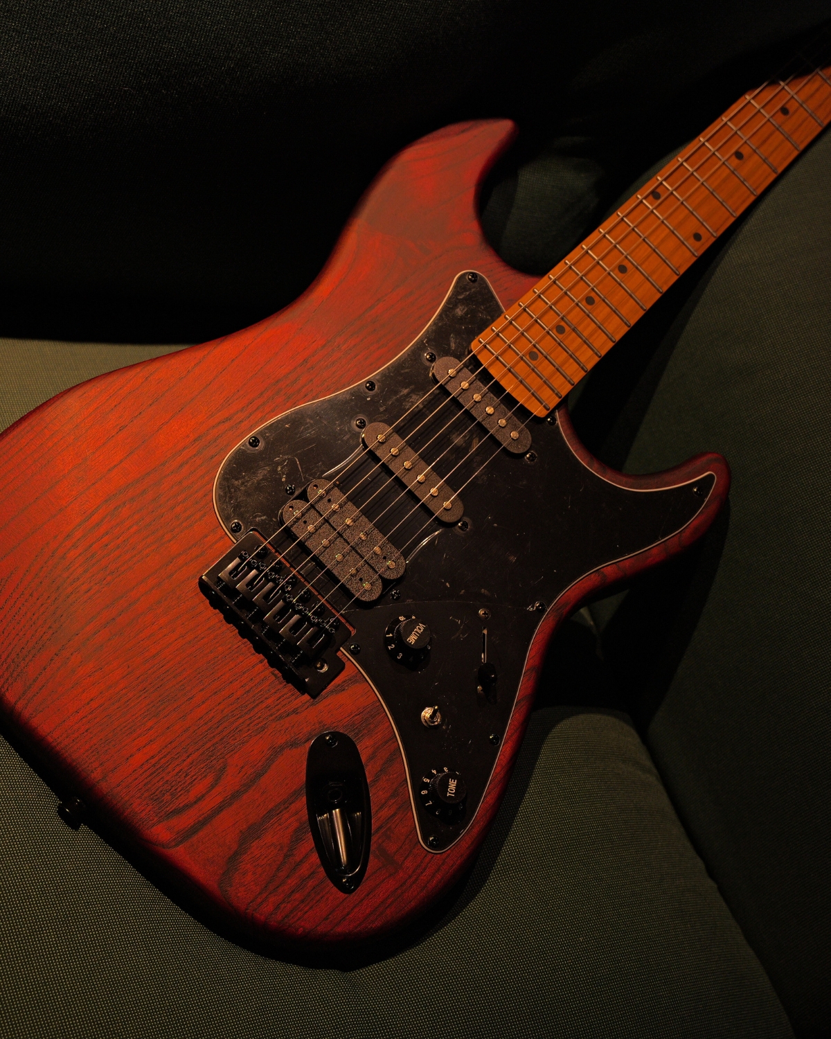 SQOE SEST650 HSS Ash series Retro red