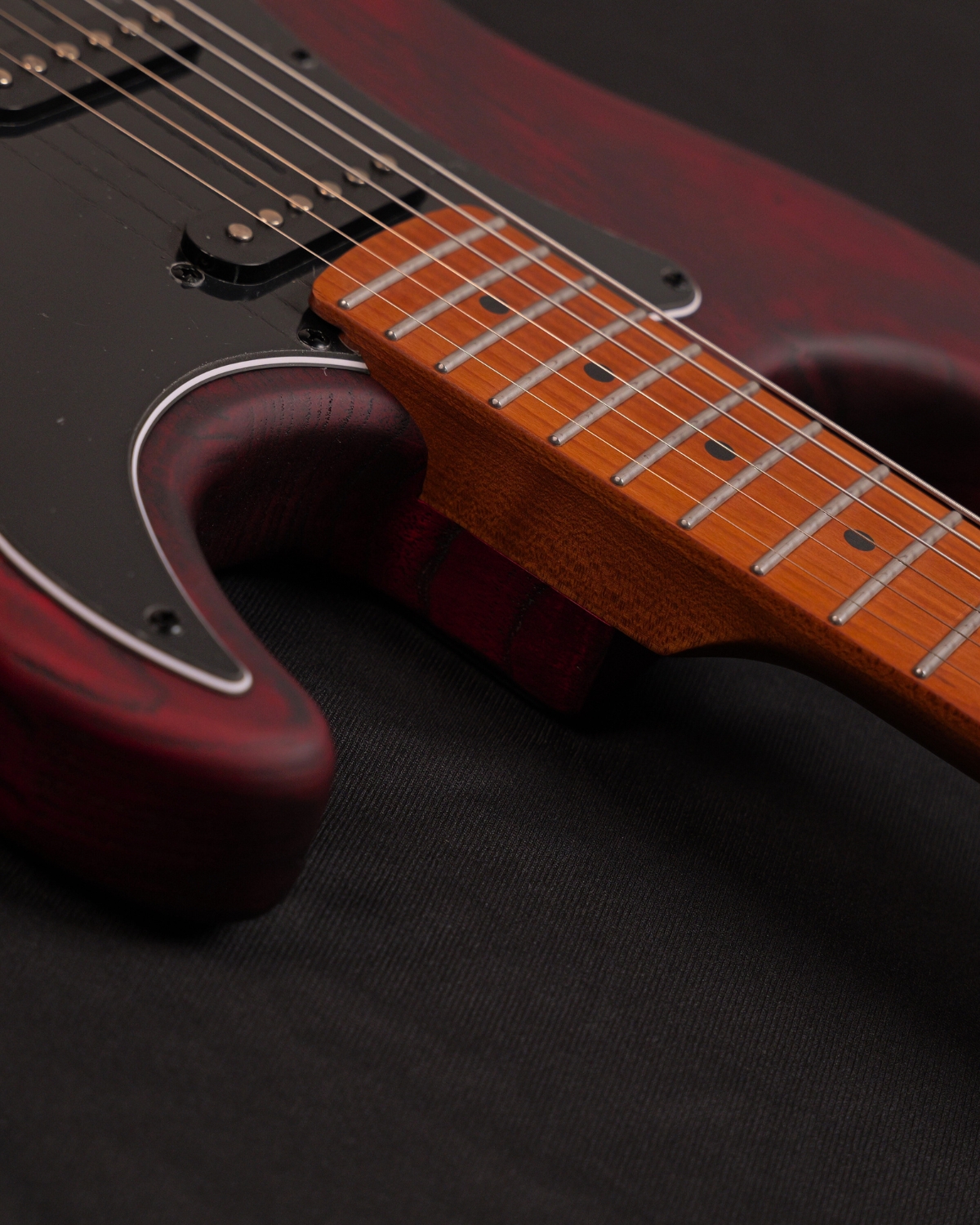 SQOE SEST650 HSS Ash series Retro red