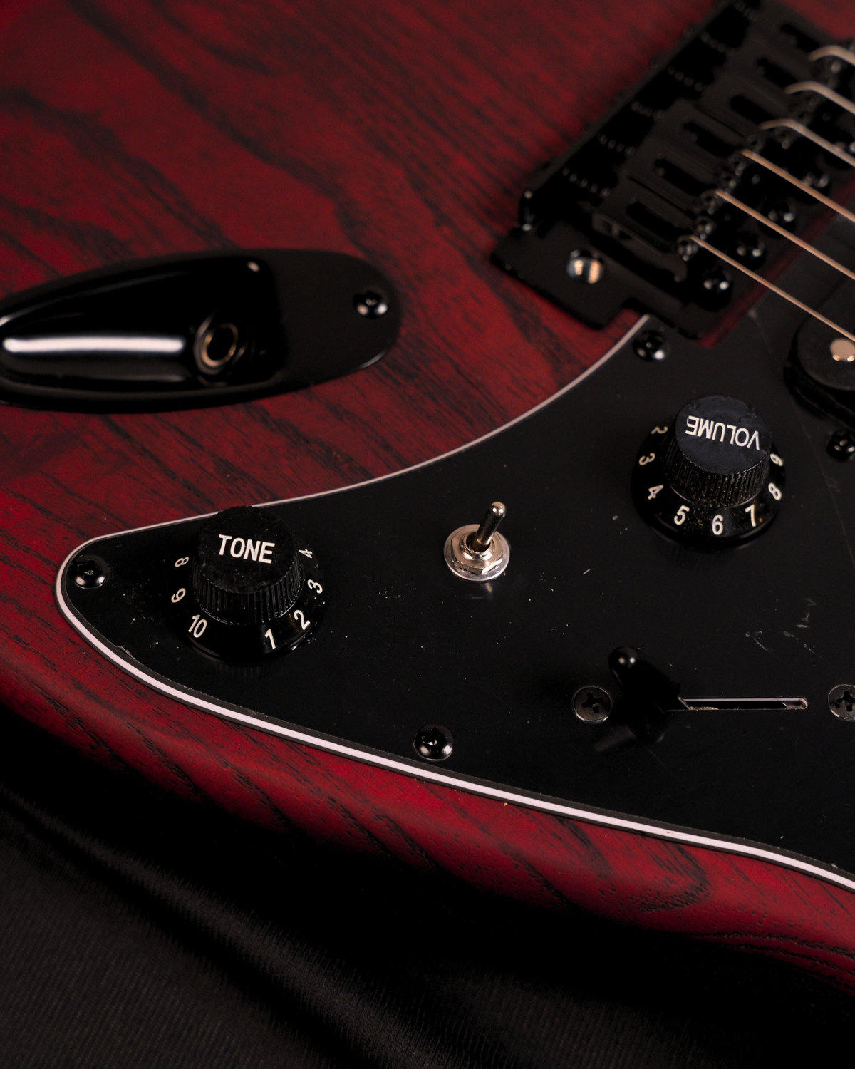 SQOE SEST650 HSS Ash series Retro red