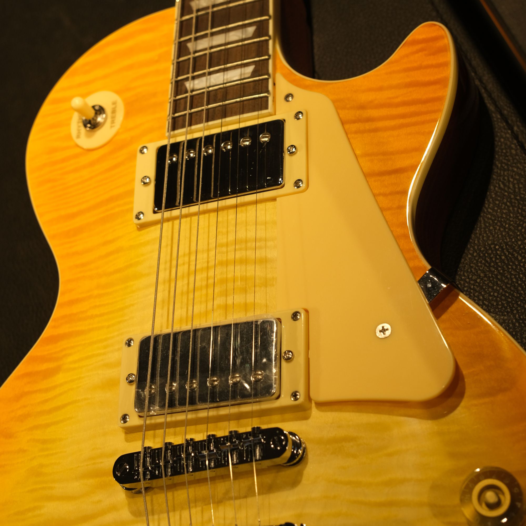 SQOE SELP900 Lemon burst Les Paul Electric Guitar with Hardcase