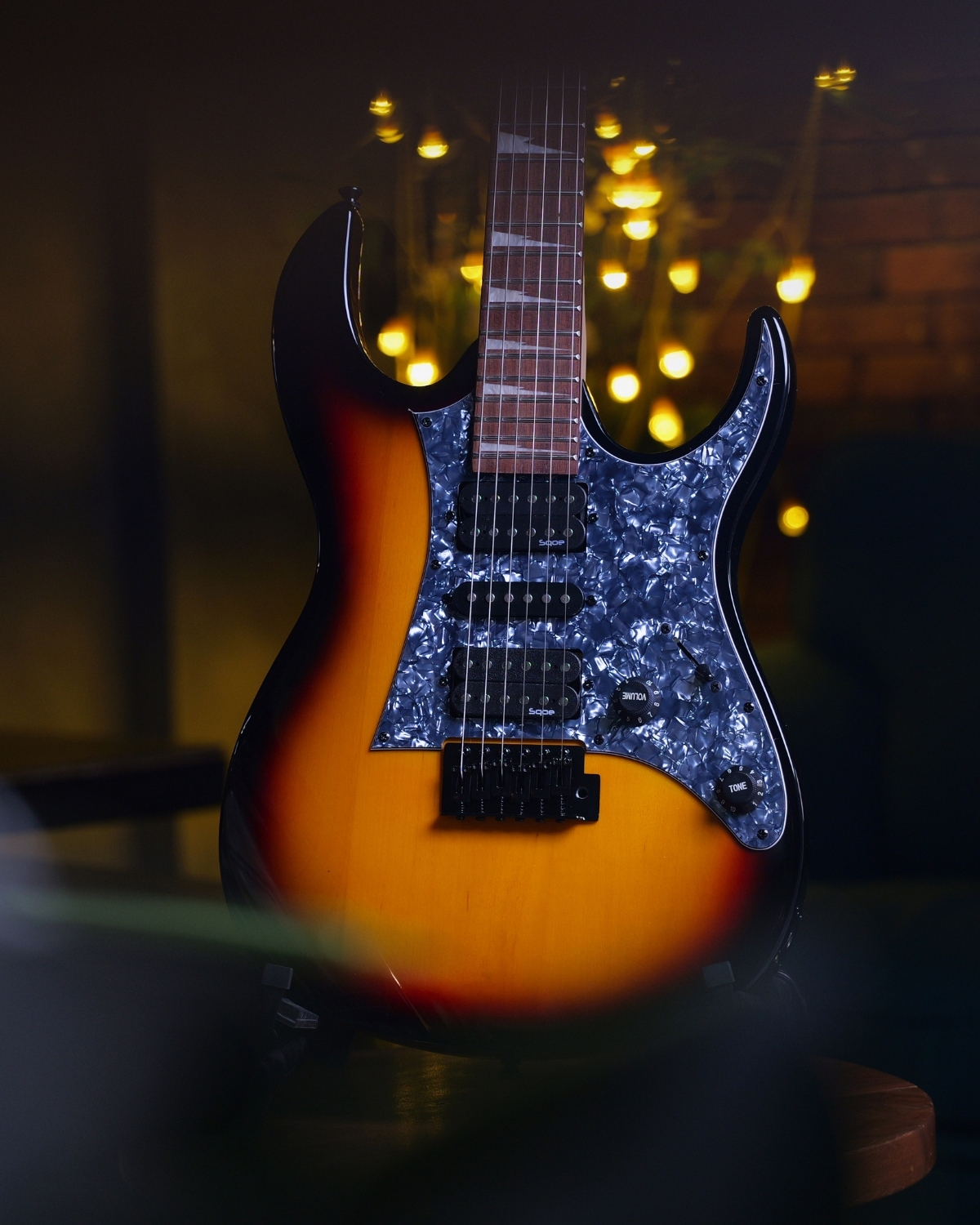 SQOE SEIB350 Sunburst Super Strat series