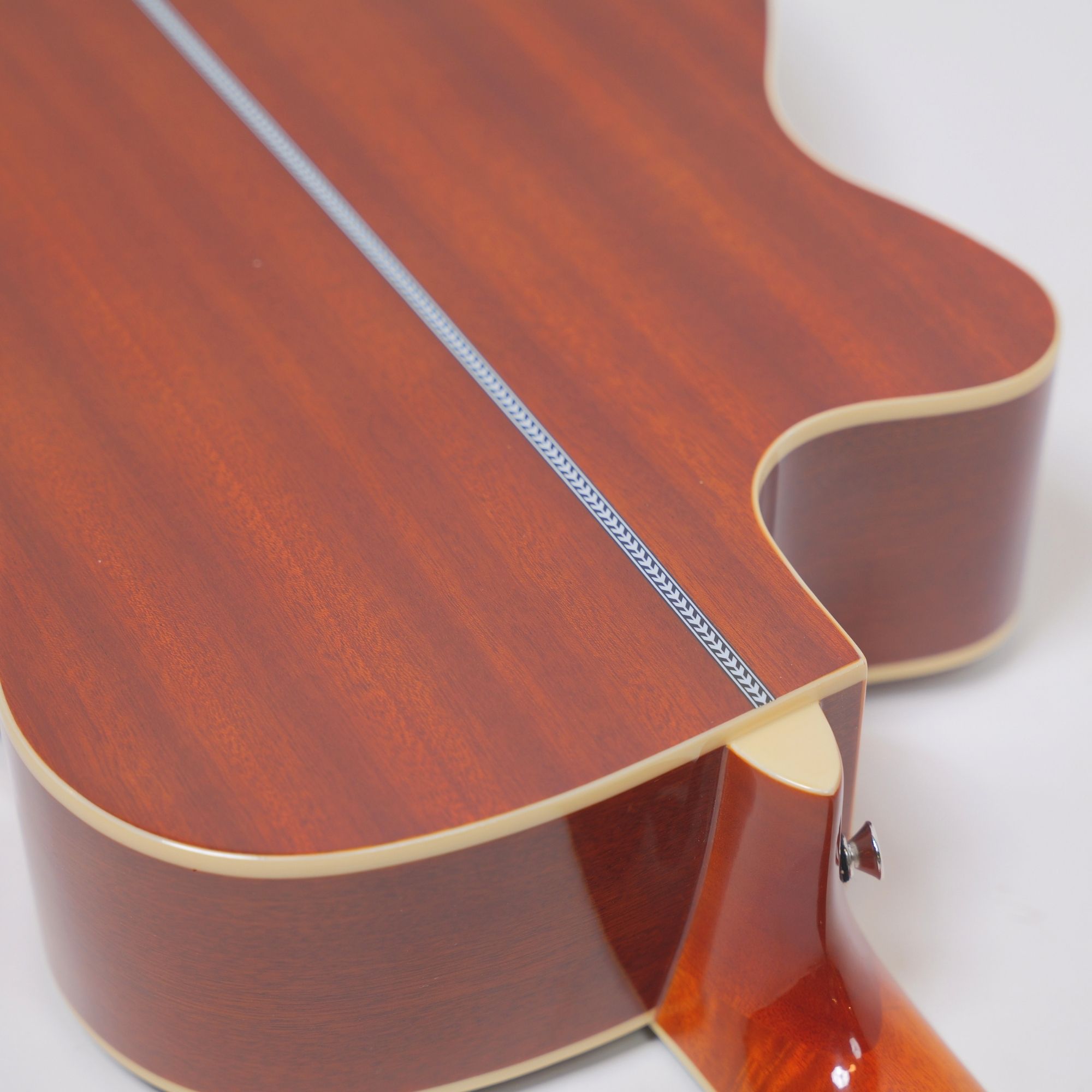 SQOE EA31C 40 Inch Cutaway Acoustic Guitar Gloss Natural - cutaway binding close-up