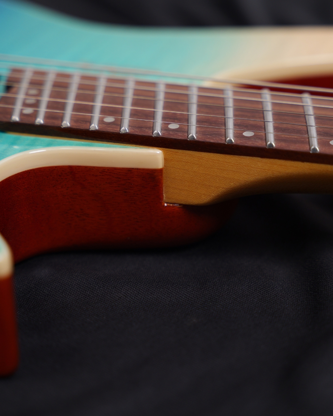 SQOE SEWT998 Headless Electric Guitar - Ocean Blue