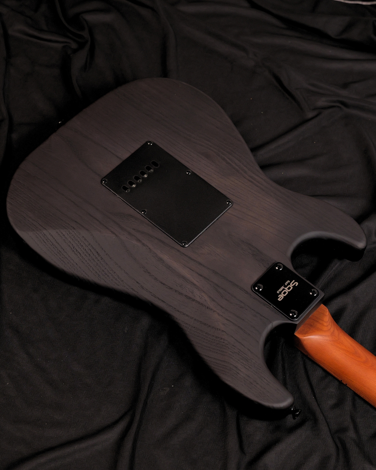 SQOE SEST650 HSS Ash series ink carbon black