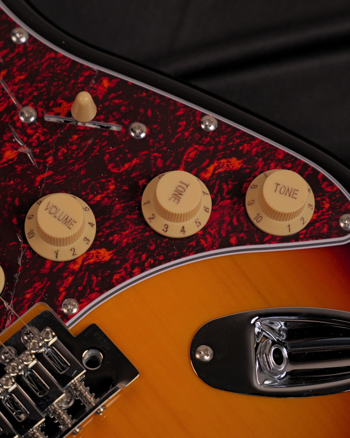 SQOE SEST250 Sunburst Electric Guitar HSS