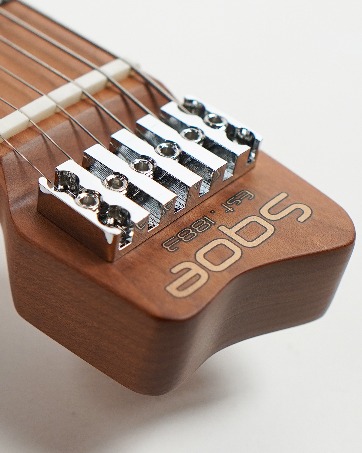 SQOE Headless Electric guitar SEWT700 - Black warrior HSS